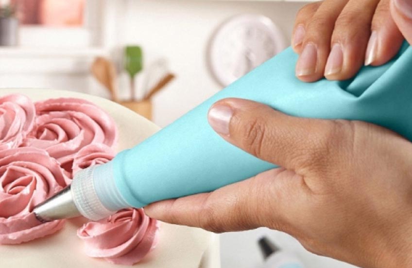 What is a Piping bag and its uses?